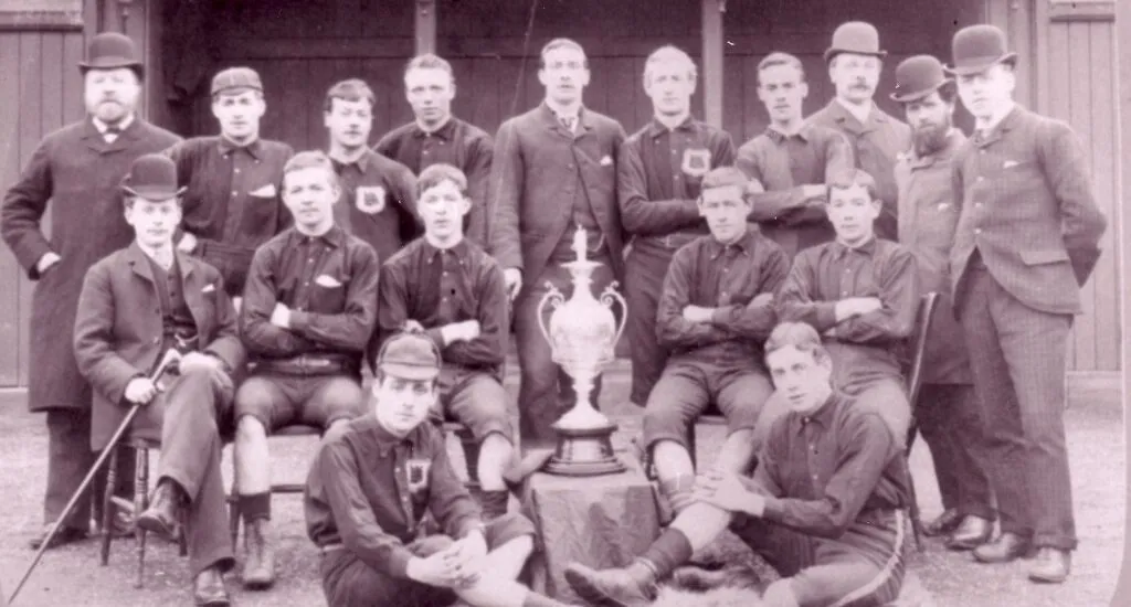 Tên ban đầu của Newcastle United là gì?