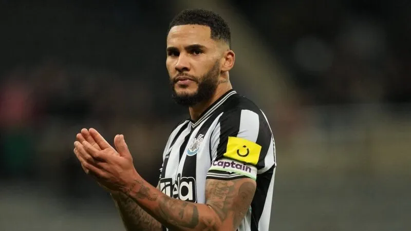 Đội trưởng của Newcastle là ai?