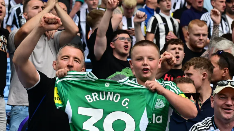 Chiến lược nội dung: từ sân cỏ đến hậu trường